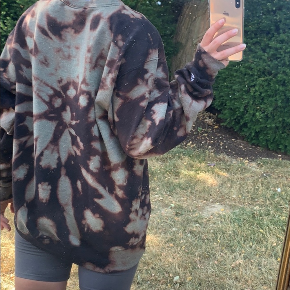 Champion Crewneck - Picture 2 of 6